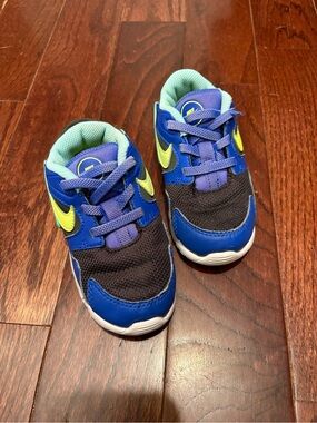Nike Toddler Blue, Black & Neon Yellow Athletic Sneakers